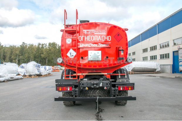 Автоцистерна для нефти АЦН-11Т УСТ-5453 на шасси Камаз 43118-46