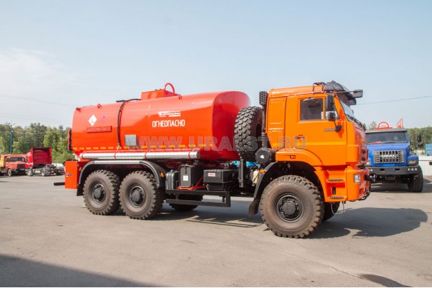 Автоцистерна для нефти АЦН-17Т УСТ-5453 на шасси Камаз 65224-43