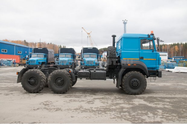 Седельный тягач УСТ 5453 Урал 44202-3511-82Е5 ЛВЖ, доработка под ДОПОГ