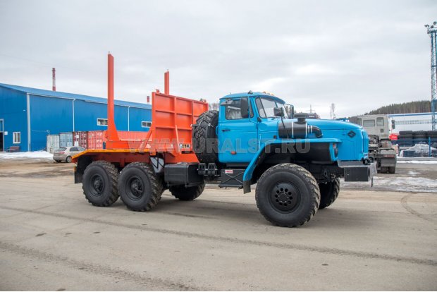 Лесовоз УСТ 54538D Урал М 5557-1112-72Е5