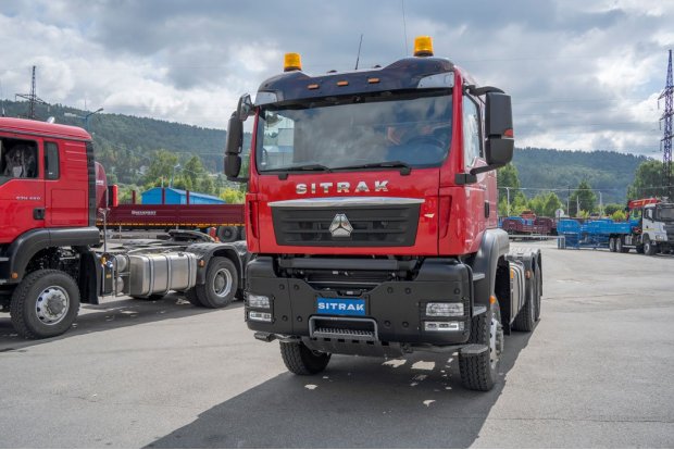 Седельный тягач SITRAK C7H 6х6