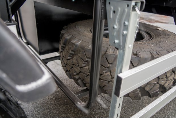 Корзина запасного колеса