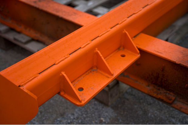 Крепление коника