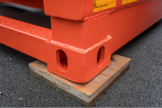 Контейнерные крепления