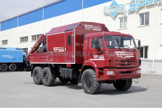 ПАРМ Камаз 43118-46 с грузовой платформой и краном манипулятором ИМ-95
