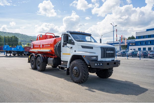 Автотопливозаправщик АТЗ-11Б УСТ 5453 Урал NEXT 4320