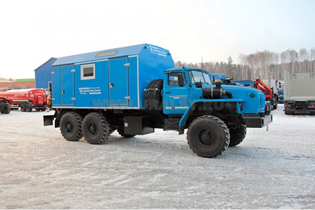 Маслостанция с КМУ Fassi УСТ 5453 Урал 4320-1951-60