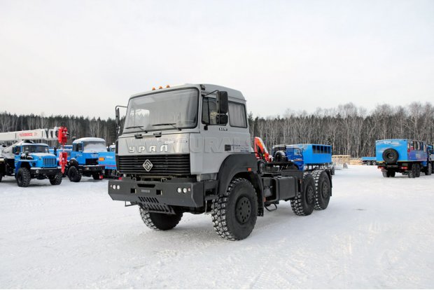 Седельный тягач Урал 63704-0111-01