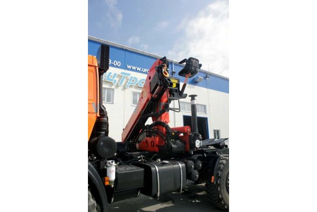 Седельный тягач с КМУ PK-15500А УСТ 5453 Камаз 43118-RR (CUMMINS)