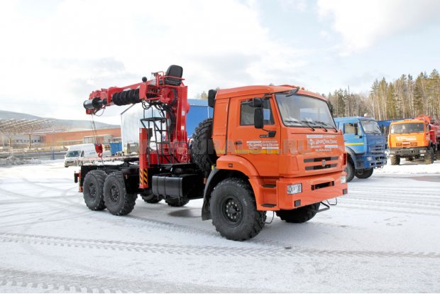 Тягач Камаз с КМУ SamYang HTS 2076