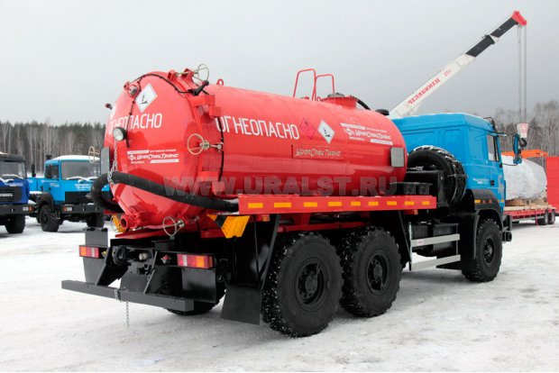 Автоцистерна нефтепромысловая АКН-10-ОД ВК УСТ-5453 на шасси Урал 5557-80М