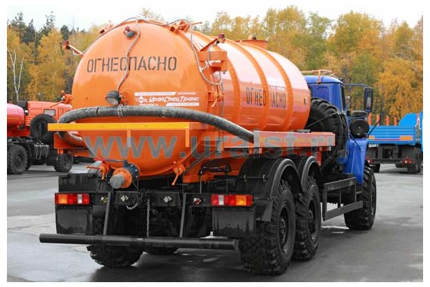 Автоцистерна Урал