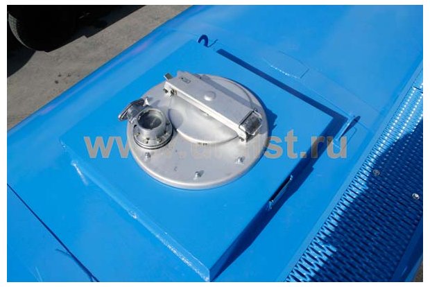 Люк цистерны для технической воды