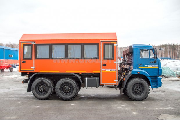 Автобус вахтовый 22+2 базовый УСТ 54535 Камаз 43118-50 сэндвич