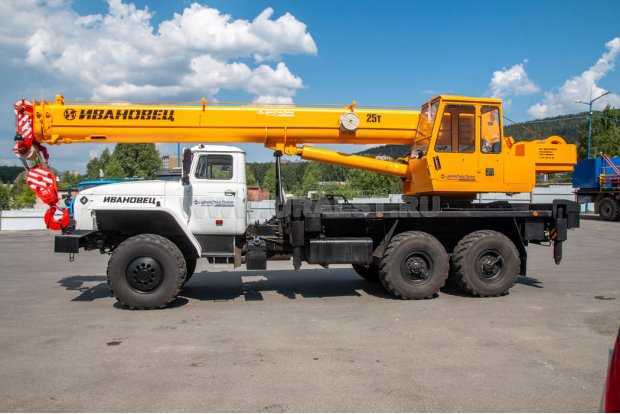 Автокран КС 45717-1 "Ивановец" Урал 4320Е5