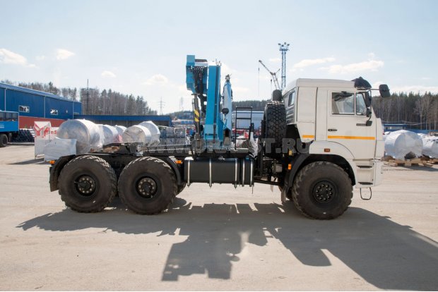 Седельный тягач Камаз 53504-50 с КМУ ИМ-150-04