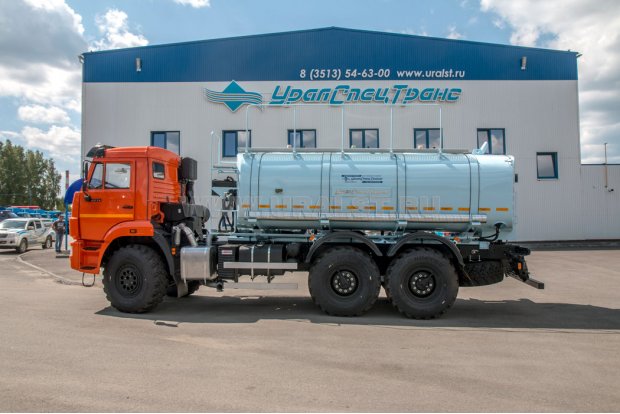 Автоцистерна для воды АЦПТ-10-3НО УСТ 5453 Камаз 43118-50 насос, обогрев