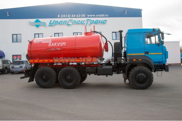 Автоцистерна вакуумная МВ-10 КО УСТ-5453 на шасси Урал 5557-80Е5