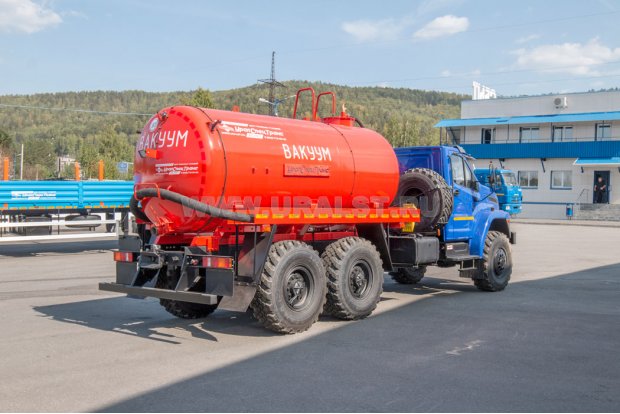 Автоцистерна вакуумная коммунальная МВ-10 КО УСТ 5453 Урал NEXT 4320-74Е5Г38