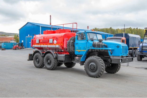 Автотопливозаправщик АТЗ-9-2Б УСТ 5453 Урал 5557-60Е5