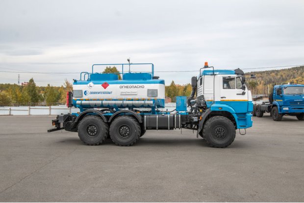Автотопливозаправщик АТЗ-9-2Б УСТ 5453 Камаз 43118-50 сп.м
