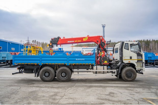 Автомобиль бортовой автомобиль с КМУ ИТ-200 (тросовый, люлька) УСТ 5453 FAW 3250 (6Х6), КБ 4800