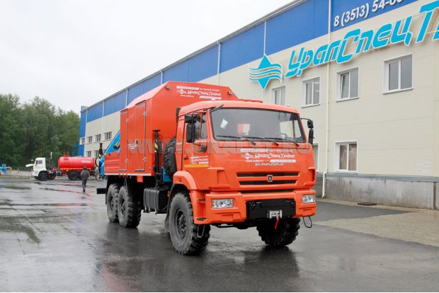 ПАРМ Камаз 43118-46 с грузовой платформой и краном манипулятором ИМ-180