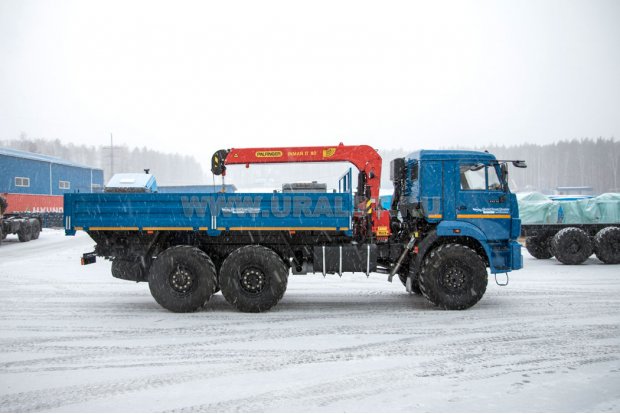 Камаз бортовой 43118-46 с краном-манипулятором ИТ-80