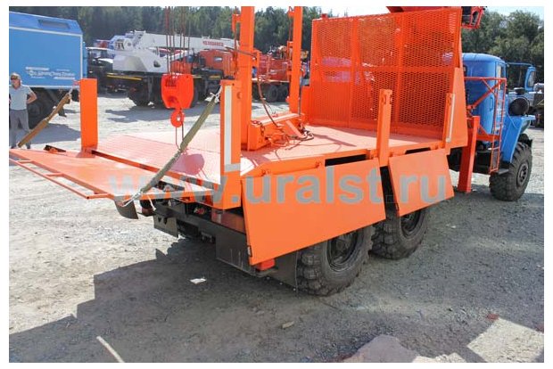 Лесовоз бортовой с Kanglim KS-1256G-II УСТ 54538E Урал 4320