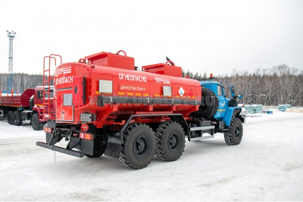 Автотопливозаправщик АТЗ-11-2 УСТ-5453 на шасси Урал 4320-1912-72М