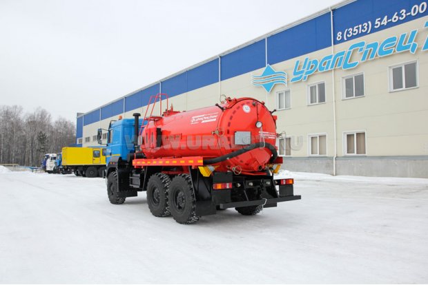 Автоцистерна нефтепромысловая АКН-11-ОД КО УСТ-5453 на шасси Урал 5557-82М