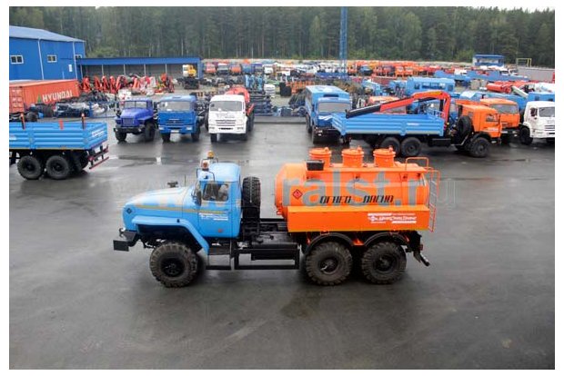 АЦ-6,5 3 Урал 4320Е5 отсека с насосом