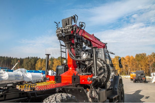 Седельный тягач с ГМ EPSILON М100L97 УСТ 5453 Урал NEXT 4320-6951-74 NEXT