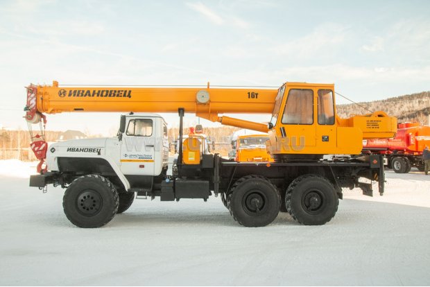 Автокран КС 35714 "Ивановец" Урал 5557