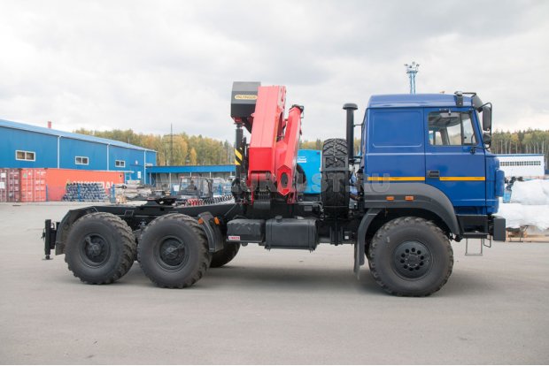 Седельный тягач Камаз 44202-82Е5 с крано-манипуляторной установкой ИМ-320