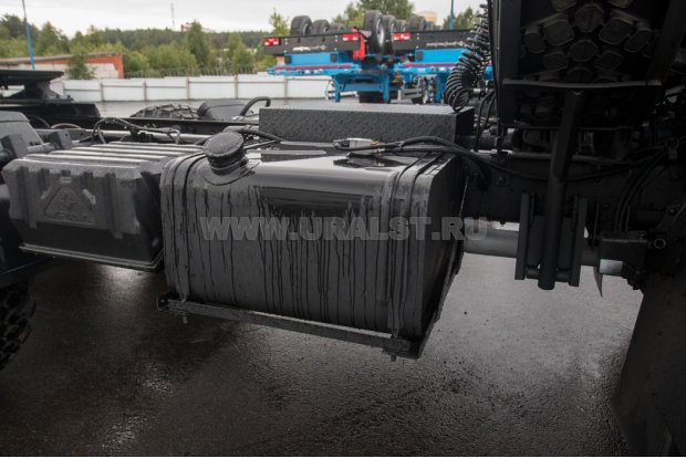 Седельный тягач Урал 44202-3511-82Е5