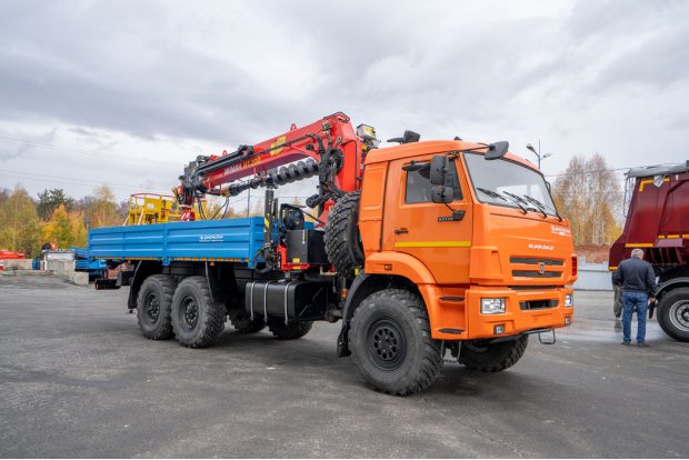 Бортовой с КМУ ИТ-200 (тросовый, люлька, бур) УСТ 5453 Камаз 43118 сп.м.
