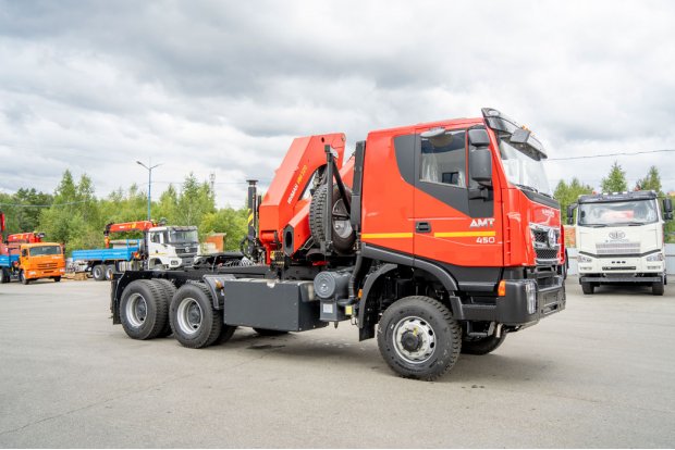Седельный тягач УСТ 5453 АМТ N.V.632910 (6х6) с КМУ ИМ-320 