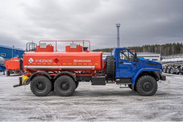 Автотопливозаправщик АТЗ-11-2Б на шасси Урал NEXT 4320-6951-72 ДОПОГ, УВЭОС