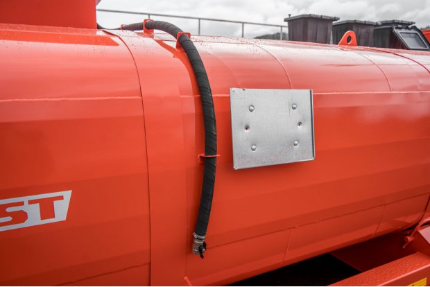 Слив из экологического короба