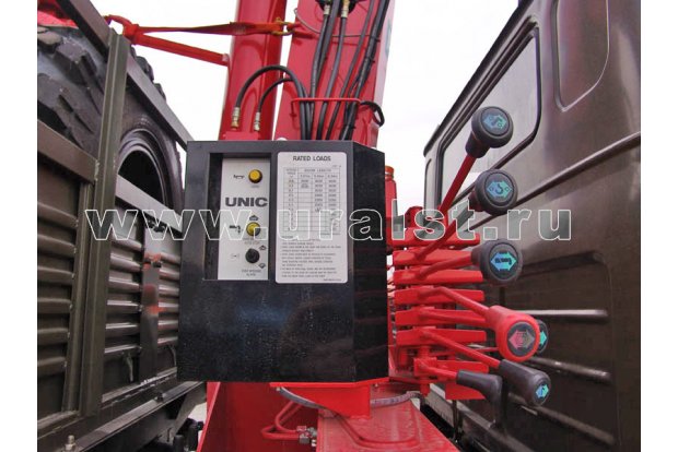 Бортовой с КМУ UNIC UR-V503 (тросовый) УСТ 5453 Урал 4320-1951-60