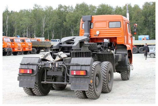 Седельный тягач Камаз 65225-028
