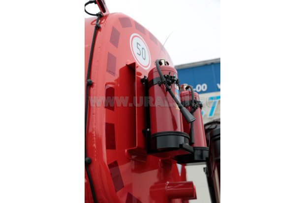 Автоцистерна для нефти АЦН-10 УСТ 5453 Урал 5557-1151-72 насос СЦЛ, паровые трубы, доработка под ДОПОГ
