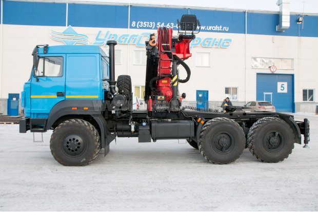 Седельный тягач с КМУ ИМ-320-05 УСТ 5453 Урал 44202-82Е5