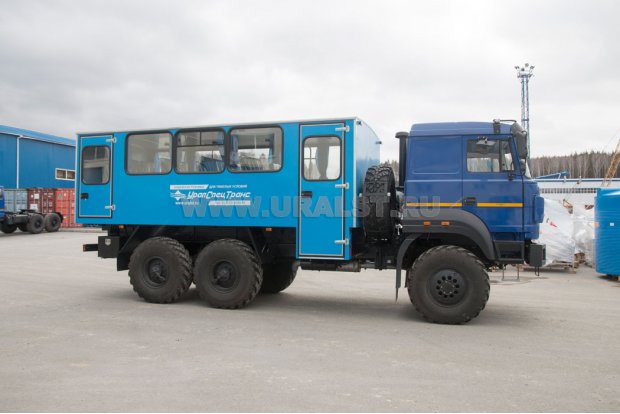 Автобус вахтовый 22 комфорт УСТ 5453 Урал 5557-4551-82 сп.м.