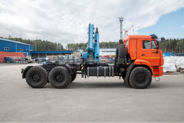 Седельный тягач с КМУ ИМ-240-04 УСТ 5453 Камаз 43118-50 сп. м.