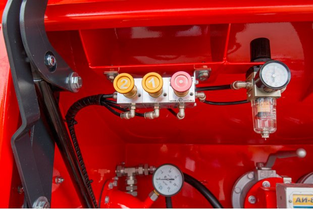 Блок управления донными клапанами, манометр