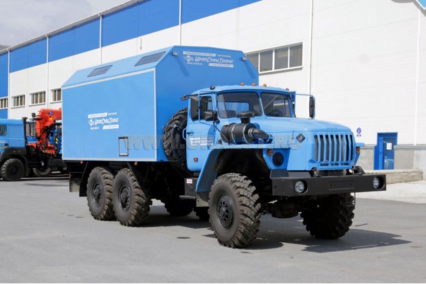 Фургон Урал Передвижная авторемонтная мастерская (ПАРМ-01)