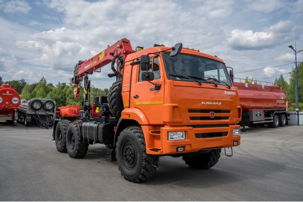 Седельный тягач с КМУ ИТ-200 (тросовый) УСТ 5453 Камаз 43118 сп.м