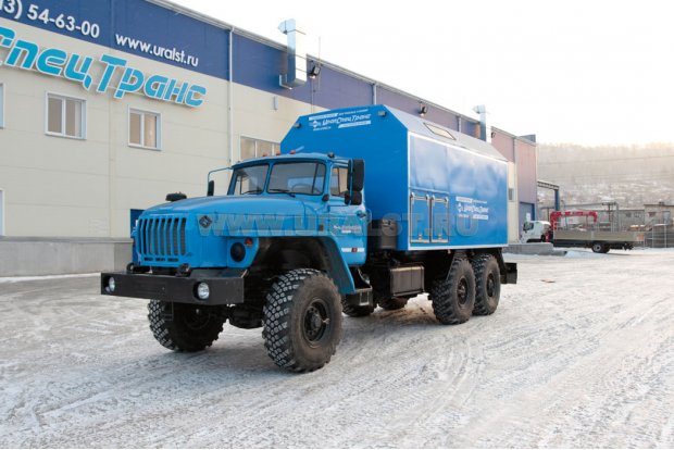 Маслостанция УСТ-5453 с КМУ Fassi F80 на шасси Урал 4320-60М